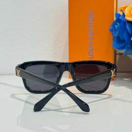 Picture of Louis Vuitton Sunglasses _SKUfw76702846fw